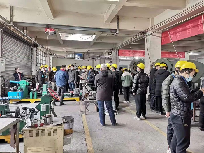 热烈欢迎河南工业大学师生到我司参观学习！